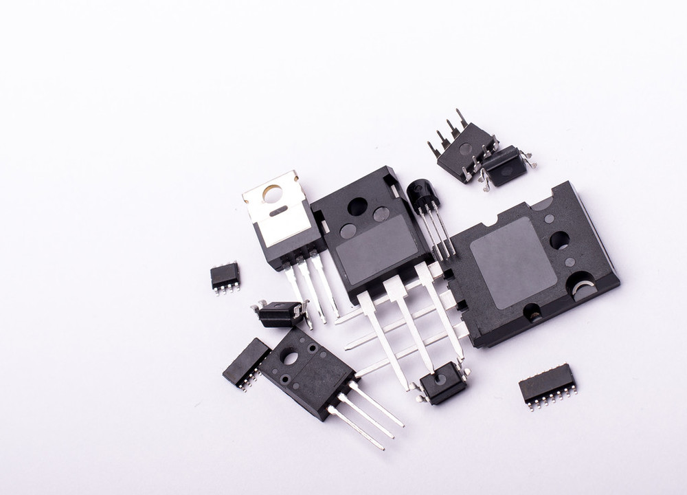 常见的八种电源管理IC芯片